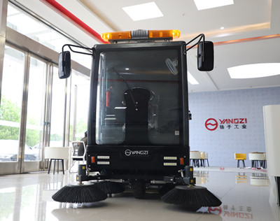 駕駛式掃地機 駕駛式掃地機